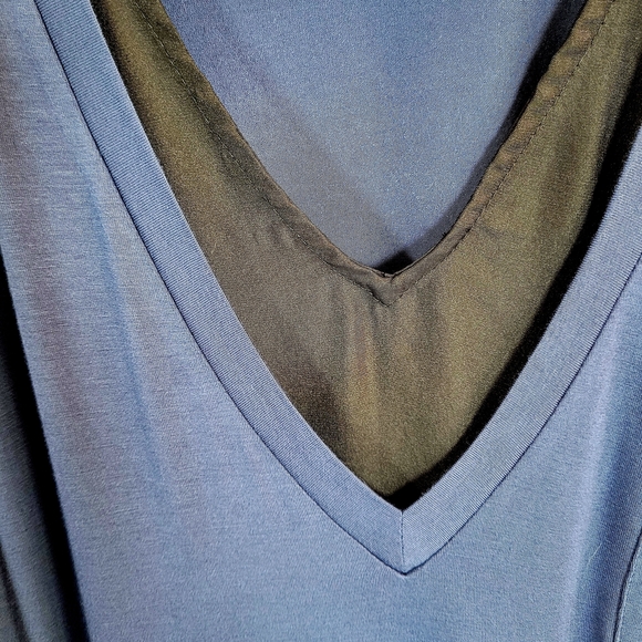 NWT Bordeaux x Anthropologie Layered Blue / Black V Neck Long Sleeve Tee T-Shirt - Picture 4 of 8